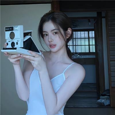 葛洛莉亚·贝尔